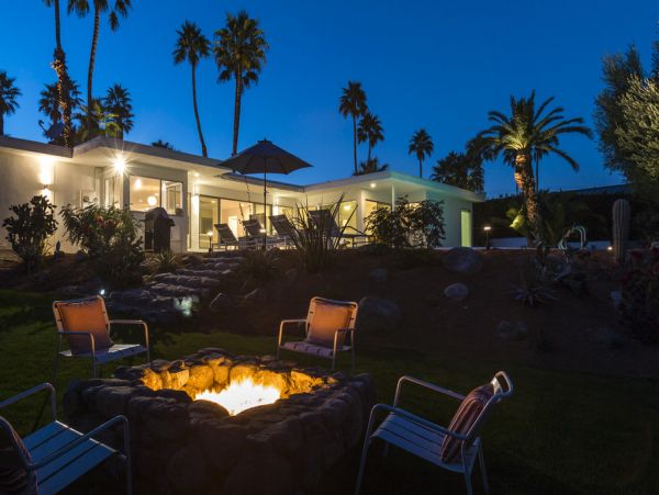 Palm Springs Home 984097