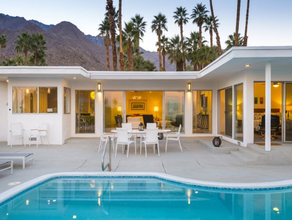 Palm Springs Home 984097