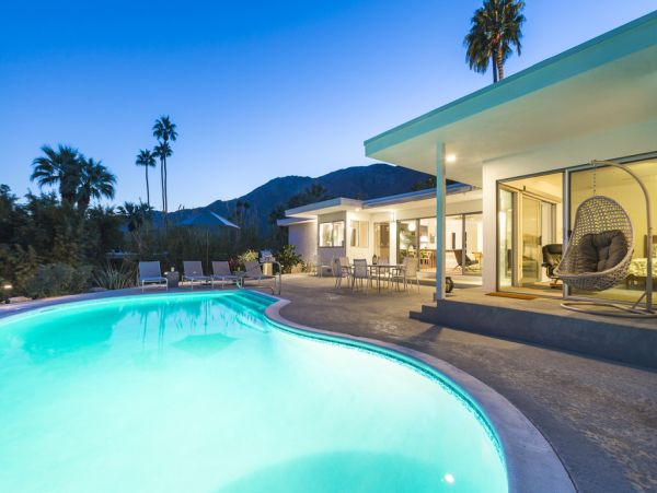 Palm Springs Home 984097