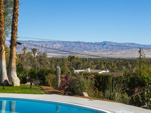 Palm Springs Home 984097