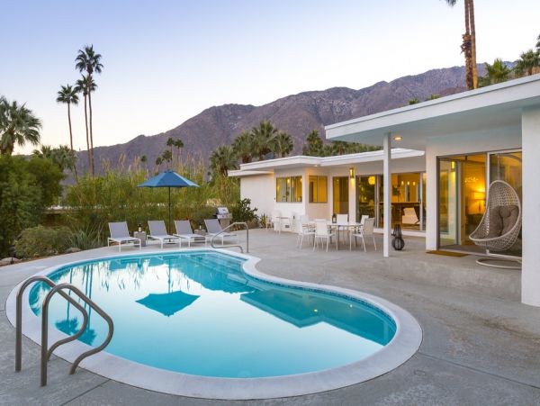 Palm Springs Home 984097