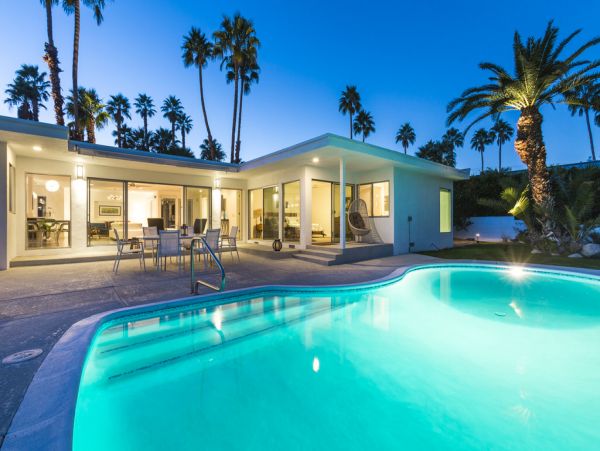 Palm Springs Home 984097