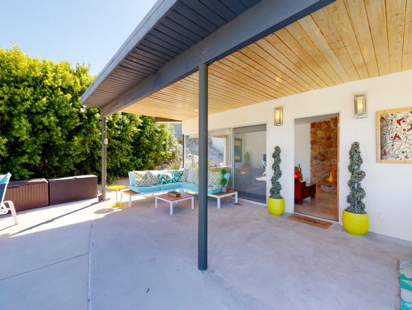 Palm Springs Home 984098