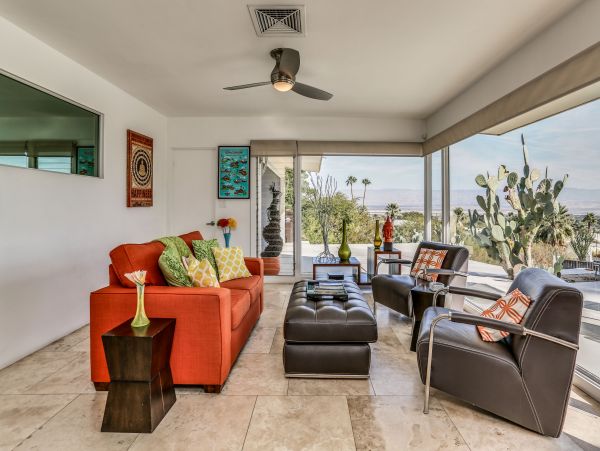 Palm Springs Home 984098