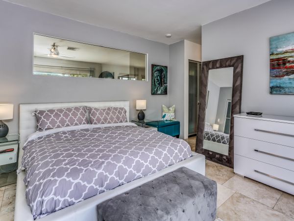 Palm Springs Home 984098