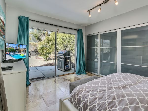 Palm Springs Home 984098