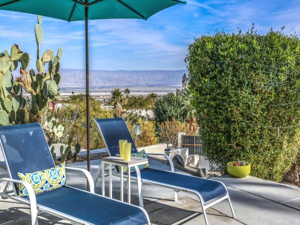 Palm Springs Home 984098