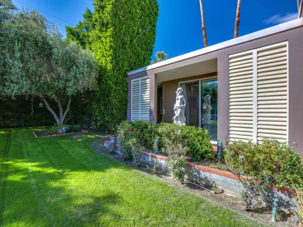 Palm Springs Home 984099