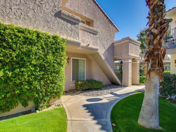 Palm Springs Home 984100