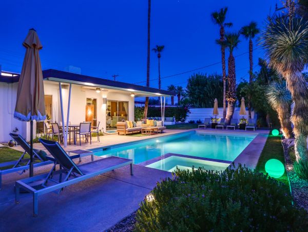 Palm Springs Home 984101