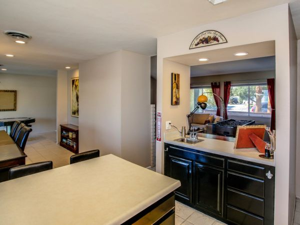 Palm Springs Home 984102
