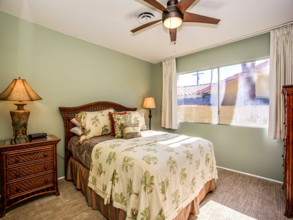 Palm Springs Home 984102