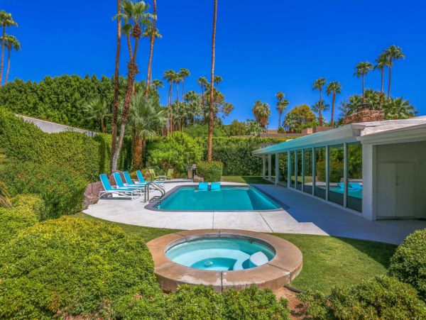 Palm Springs Home 984104