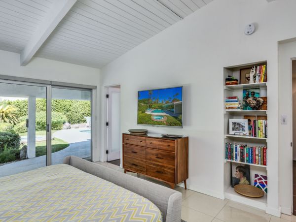 Palm Springs Home 984104