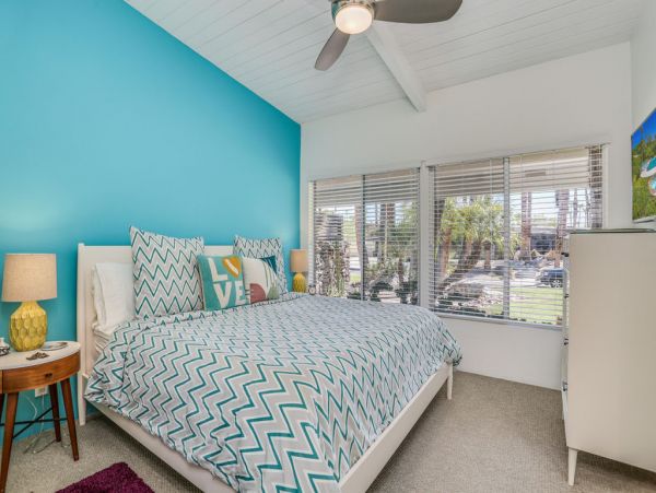 Palm Springs Home 984104