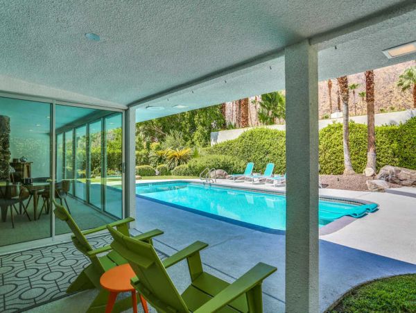 Palm Springs Home 984104