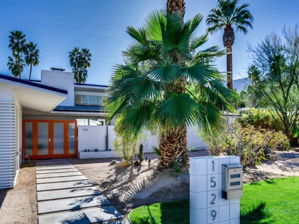 Palm Springs Home 984105