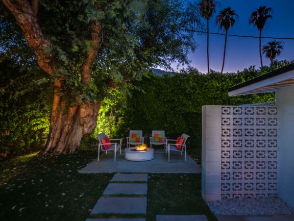 Palm Springs Home 984105