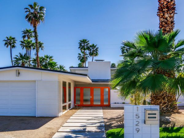 Palm Springs Home 984105