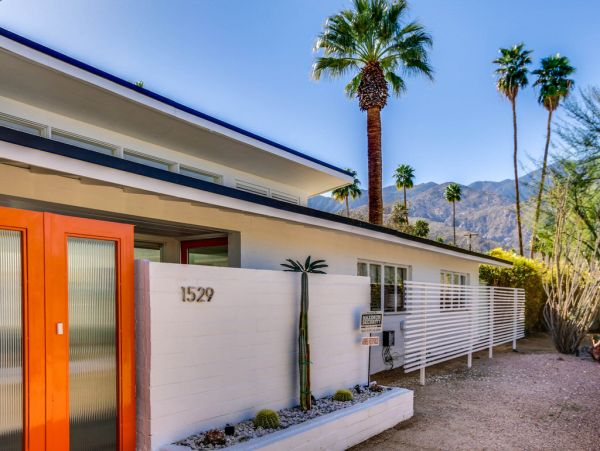 Palm Springs Home 984105