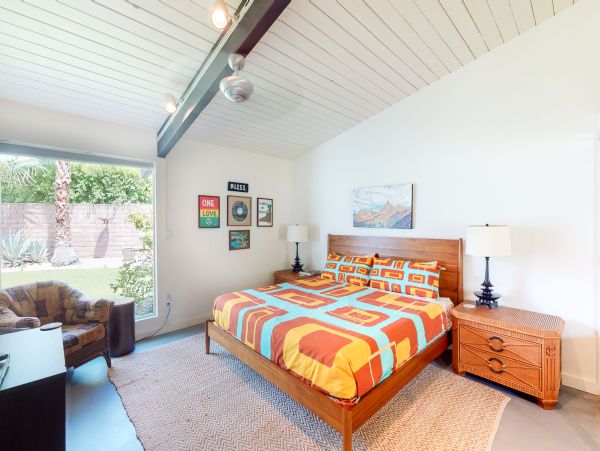 Palm Springs Home 984106