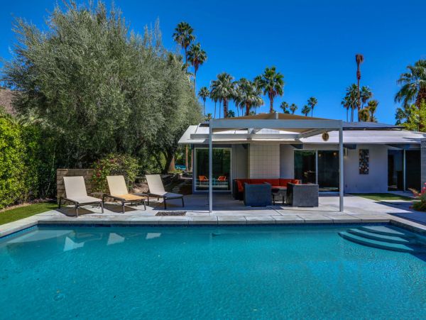 Palm Springs Home 984106