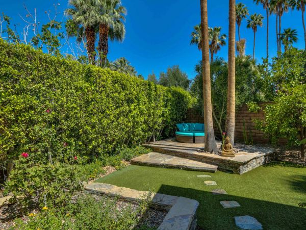 Palm Springs Home 984106
