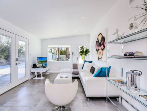 Palm Springs Home 984107