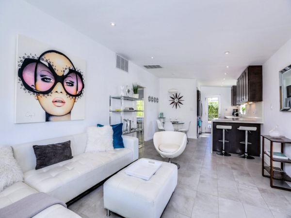 Palm Springs Home 984107
