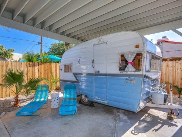 Palm Springs Home 984107