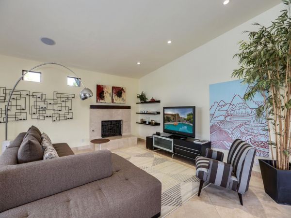 Palm Springs Home 984108