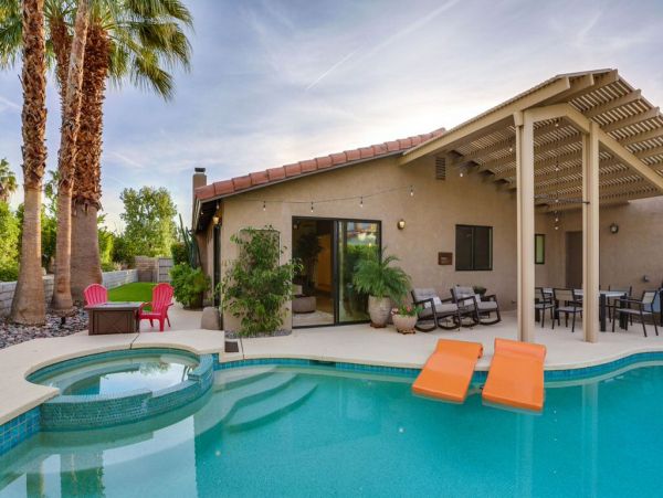 Palm Springs Home 984108