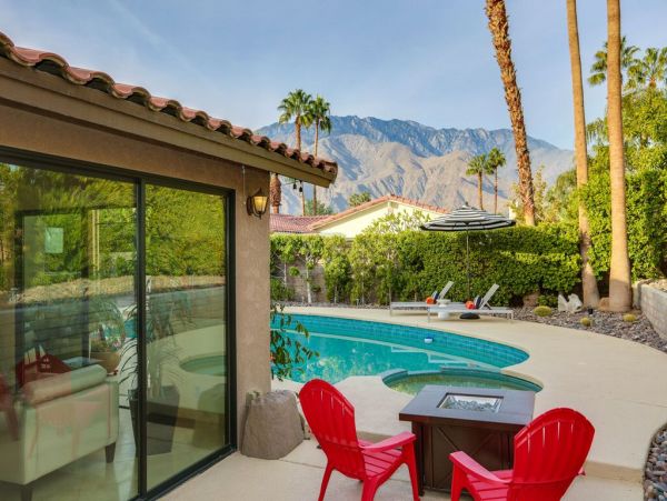 Palm Springs Home 984108