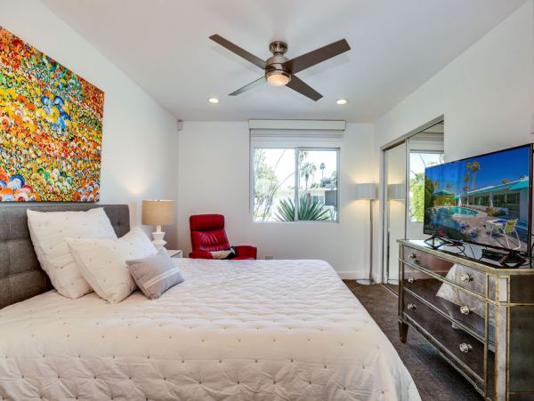 Palm Springs Home 984110