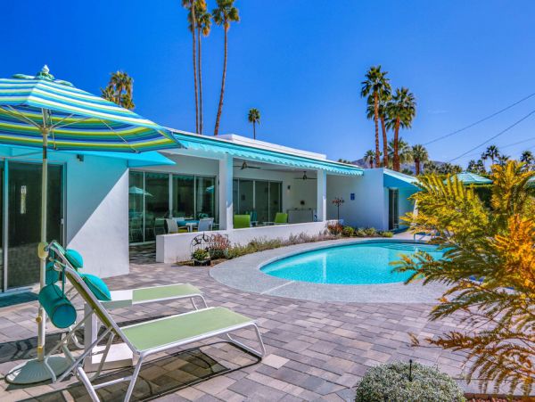 Palm Springs Home 984110