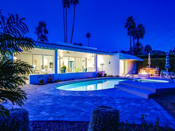 Palm Springs Home 984110