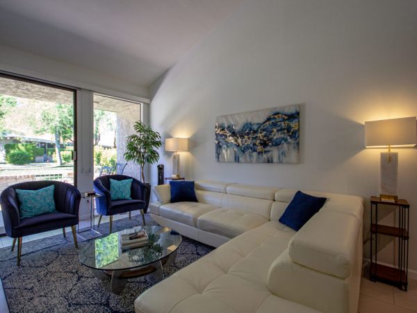 Palm Springs Home 984111