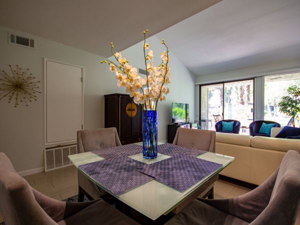 Palm Springs Home 984111
