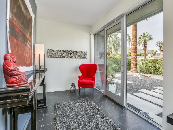 Palm Springs Home 984113