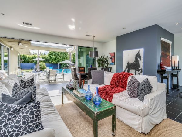 Palm Springs Home 984113