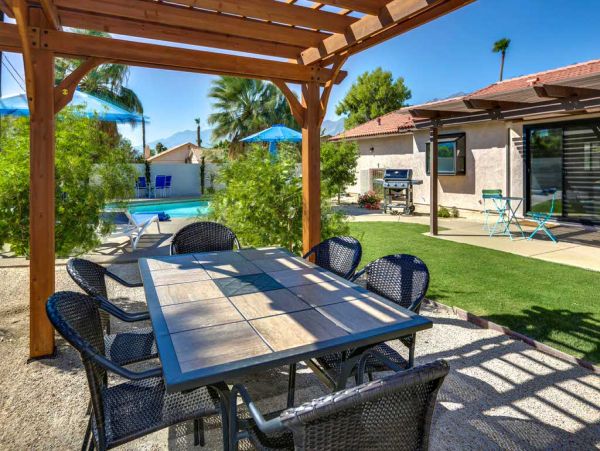 Palm Springs Home 984114