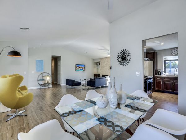 Palm Springs Home 984114