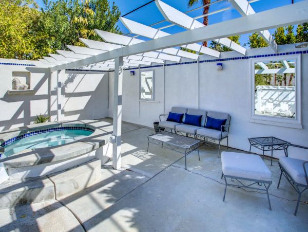 Palm Springs Home 984115