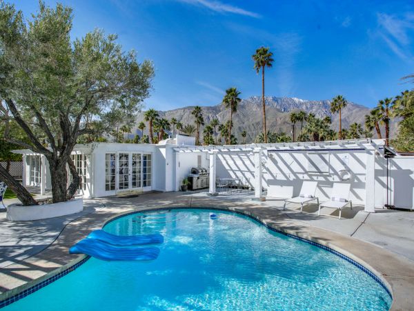 Palm Springs Home 984115