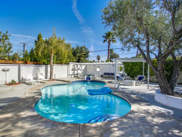 Palm Springs Home 984115