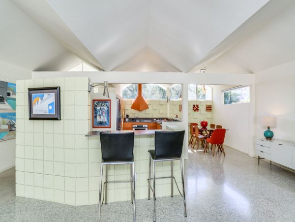 Palm Springs Home 984116