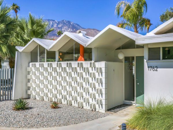 Palm Springs Home 984116