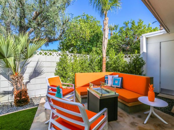 Palm Springs Home 984116