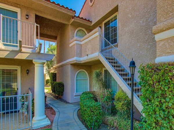 Palm Springs Home 984117