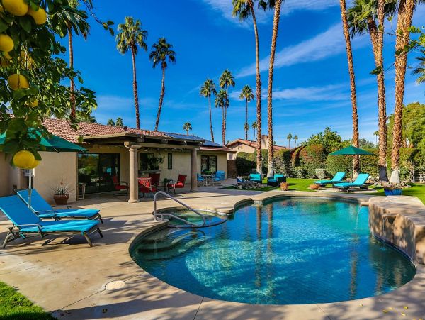 Palm Springs Home 984118